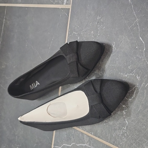 Mia black knit Textile 6 - Picture 7 of 8